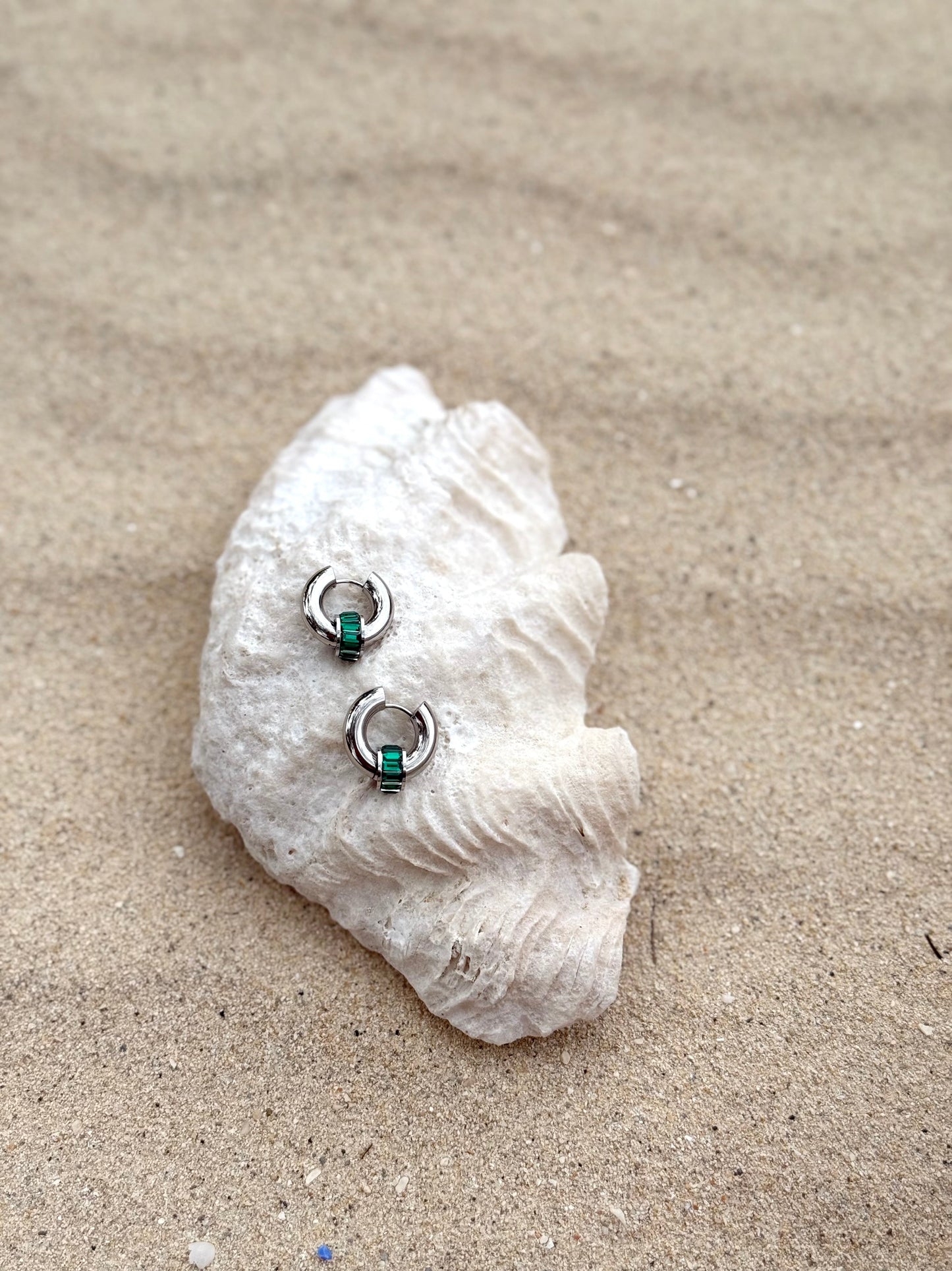 Moana Pūkākā Kākāriki Silver Huggies