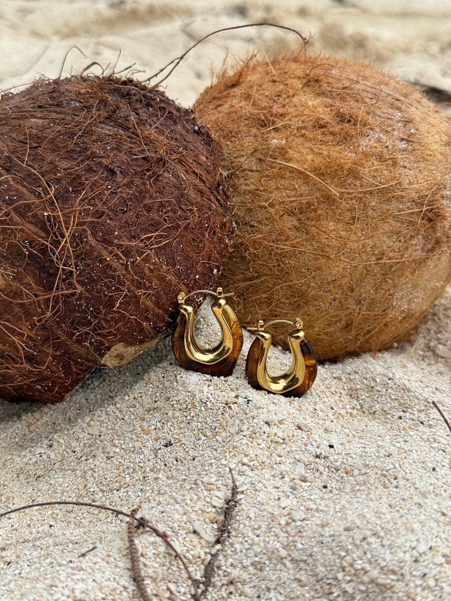 Kōmaru Brown Gold Hoops